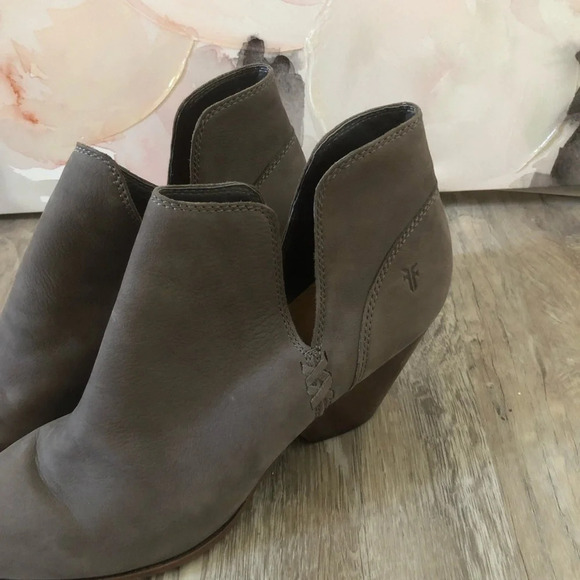 ! Frye WOMEN Reina Cut Out Bootie Black size 10 - Picture 2 of 8